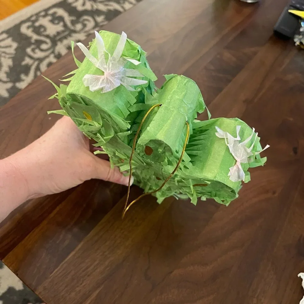 Paper Source mini piñata - cute cactus piñata! Desk or party decoration 🌵